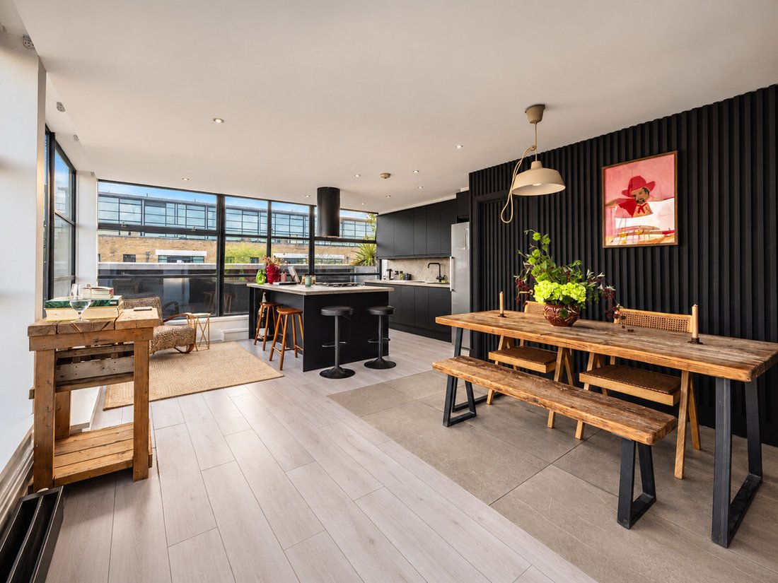Penthouse in Little Ealing, Hounslow, England 5 - 13430787