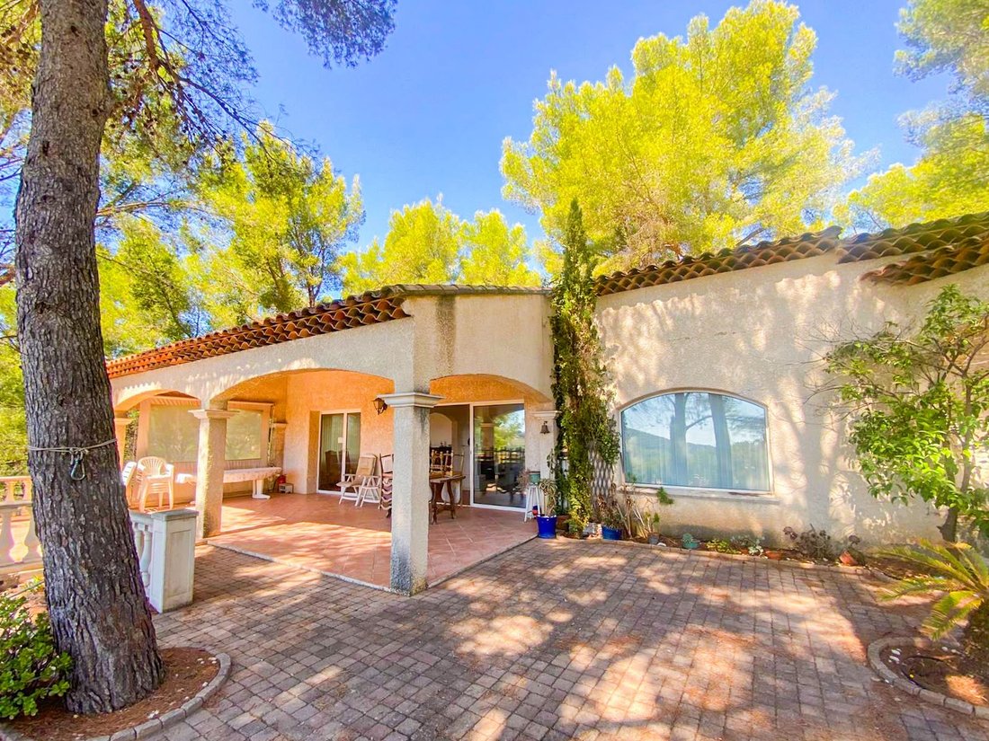Villa in Saint-Cyr-sur-Mer, Provence-Alpes-Côte d'Azur, France 3 - 18937415