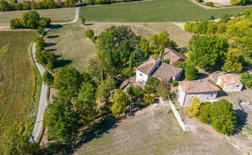House in Montcuq, Montcuq-en-Quercy-Blanc, France 1