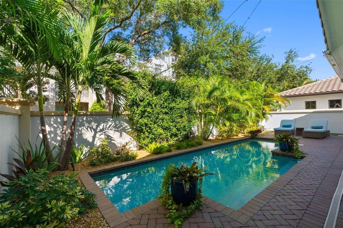 House in Tampa, Florida, United States 2 - 18937045