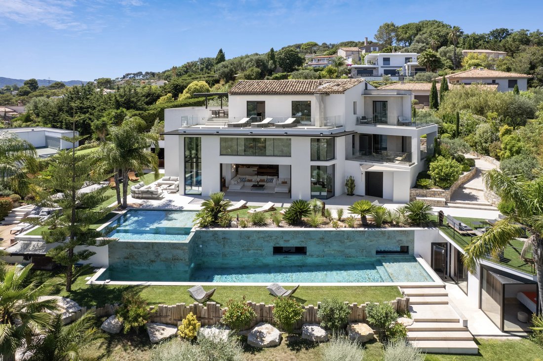 Villa in Mougins, Provence-Alpes-Côte d'Azur, France 2 - 18937036