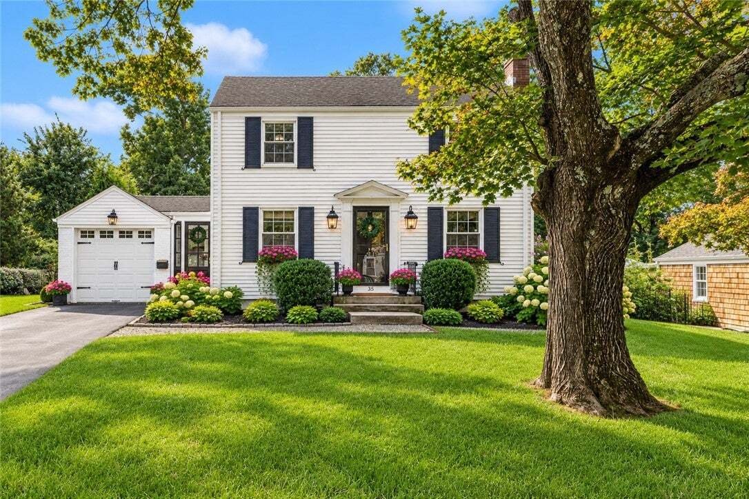 House in Cranston, Rhode Island, United States 3 - 18936744