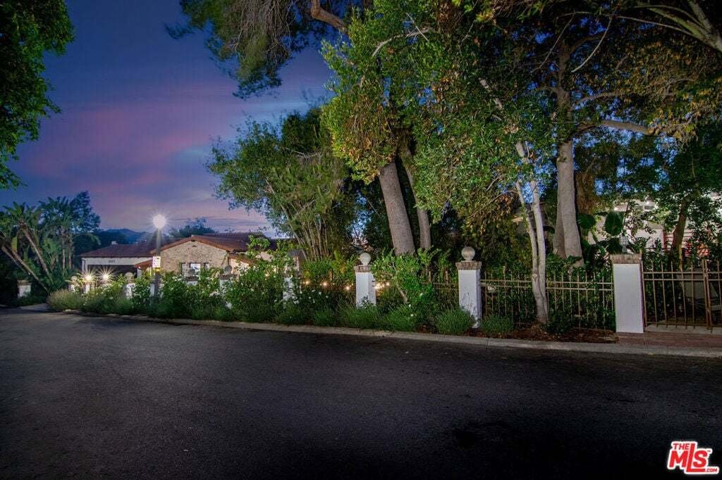 House in Los Angeles, California, United States 3 - 18936762