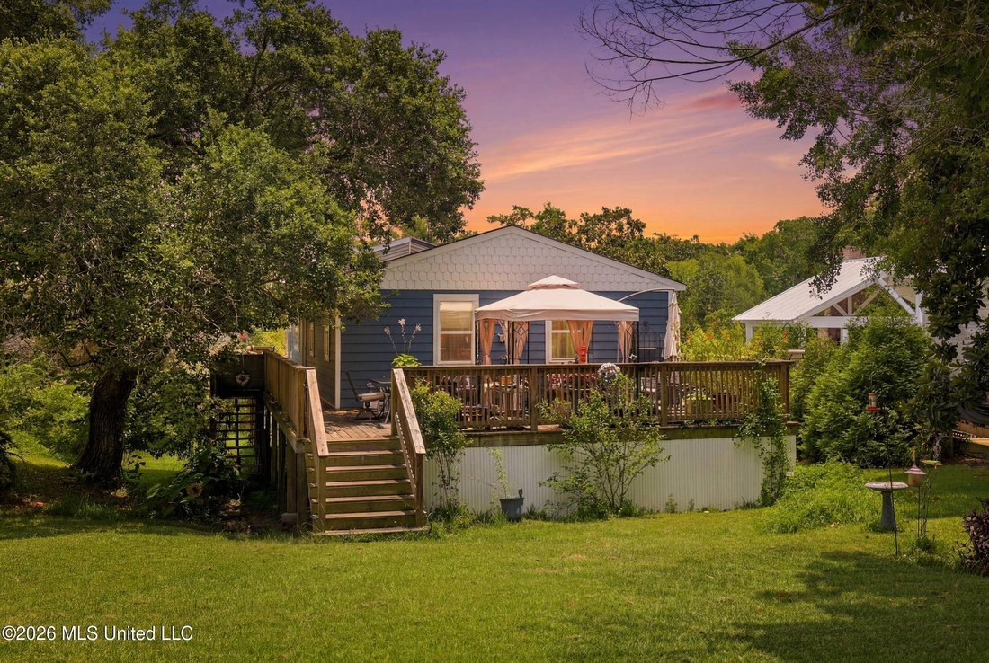 House in Ocean Springs, Mississippi, United States 1 - 18936698