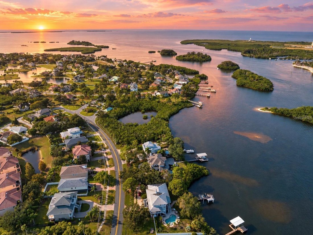 House in Tarpon Springs, Florida, United States 2 - 18937093