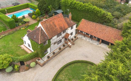 House in Hook End, Brentwood, England 1