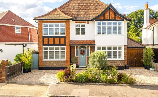 House in Surbiton Hill, Royal Borough of Kingston upon Thames, England 1