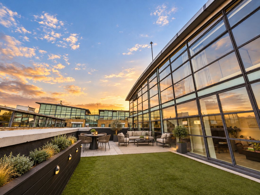 Penthouse in Little Ealing, Hounslow, England 1 - 13430787