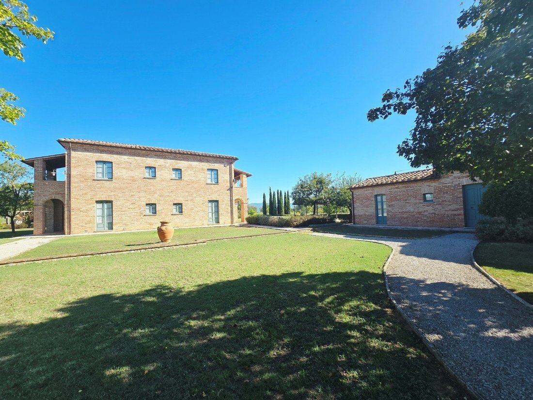 Villa in Centro, Cortona, Tuscany 3 - 18936699