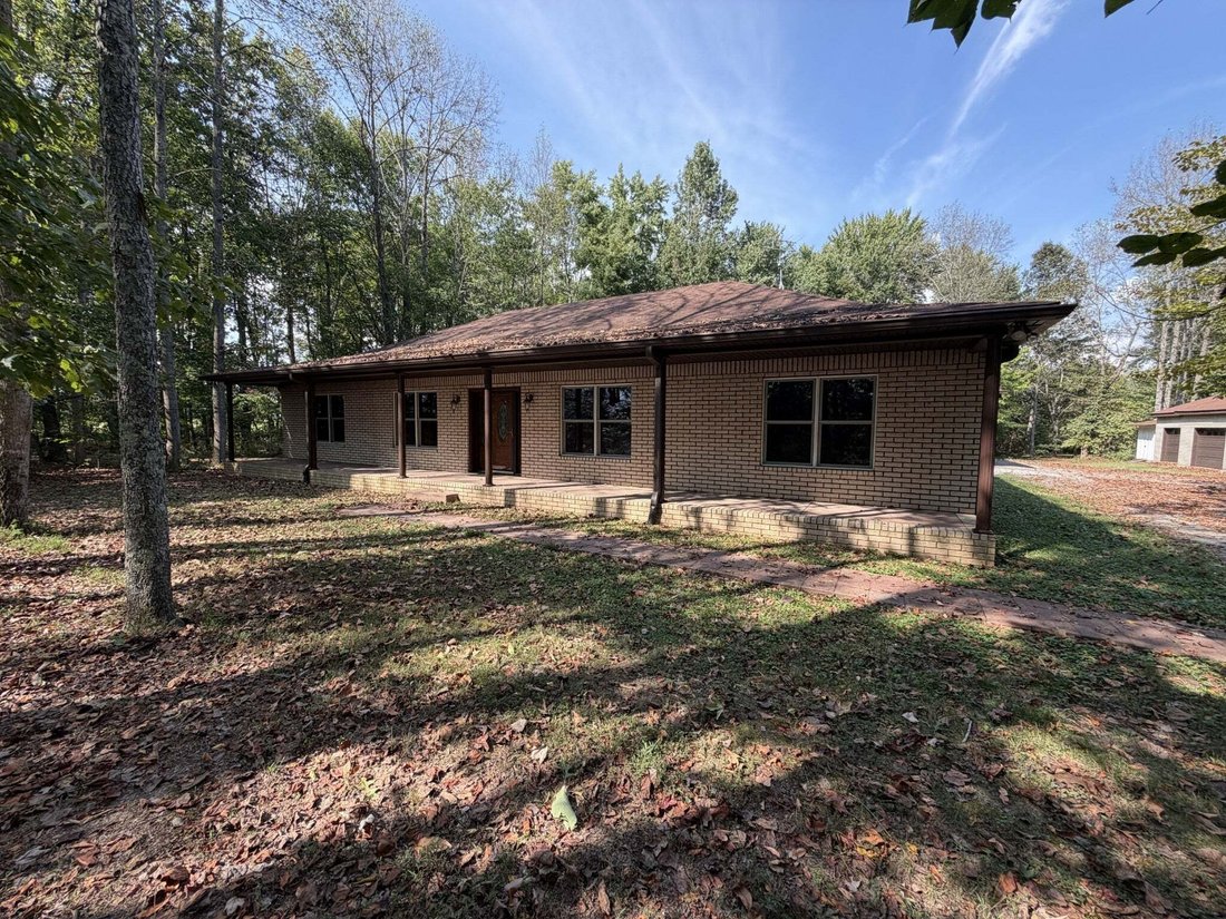 House in Red Boiling Springs, Tennessee, United States 1 - 18936829