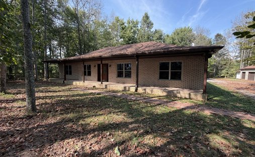 House in Red Boiling Springs, Tennessee, United States 1