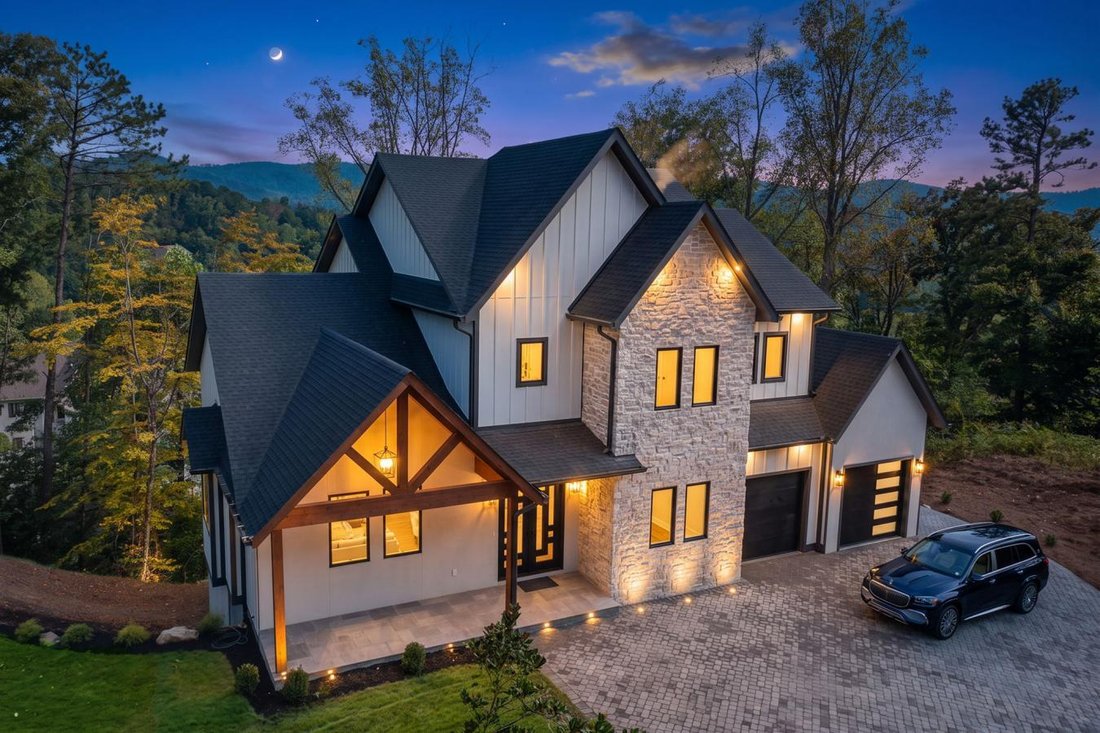 House in Weaverville, North Carolina, United States 1 - 18488612