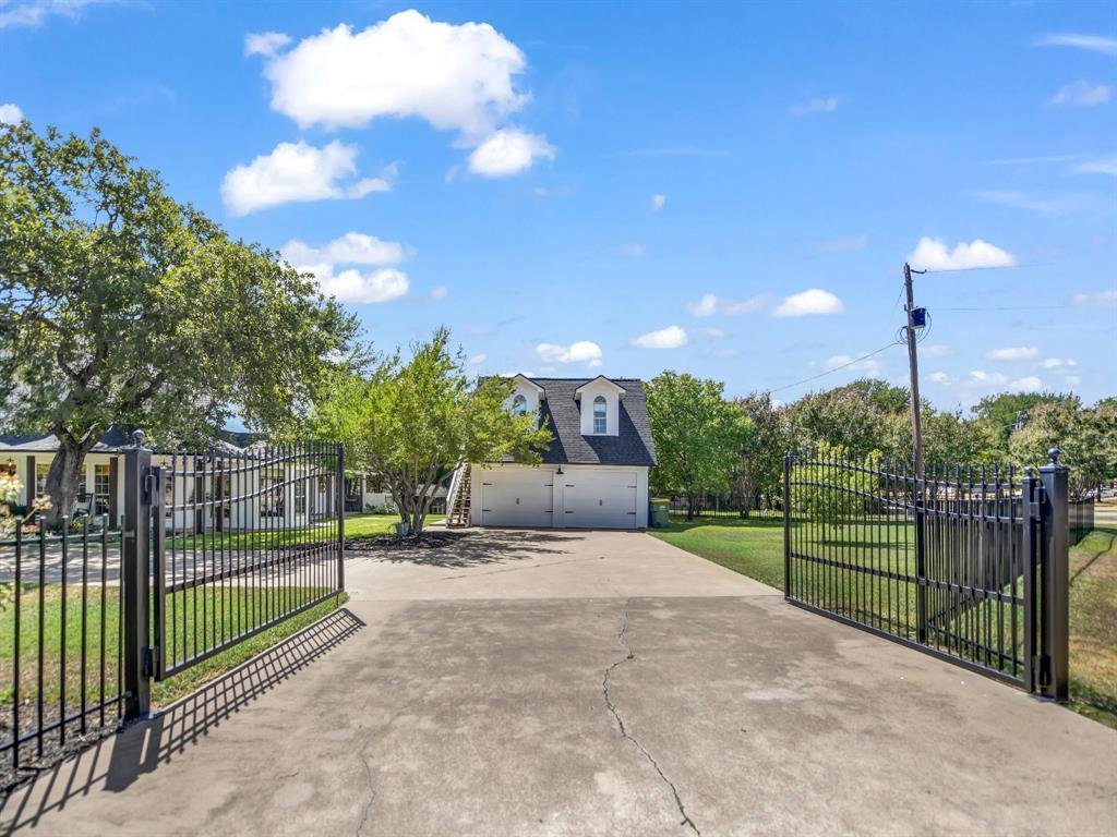 House in Weatherford, Texas, United States 2 - 18937064