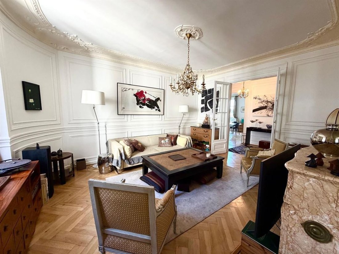 Apartment in Pereire-Malesherbes, Paris 17e Arrondissement, Paris 2 - 18937402