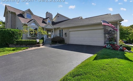 Condo in Township of Hamburg, Michigan, United States 1