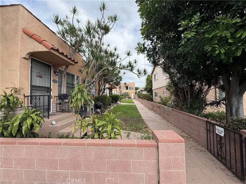 Los Angeles, California, United States 1 - 18937172