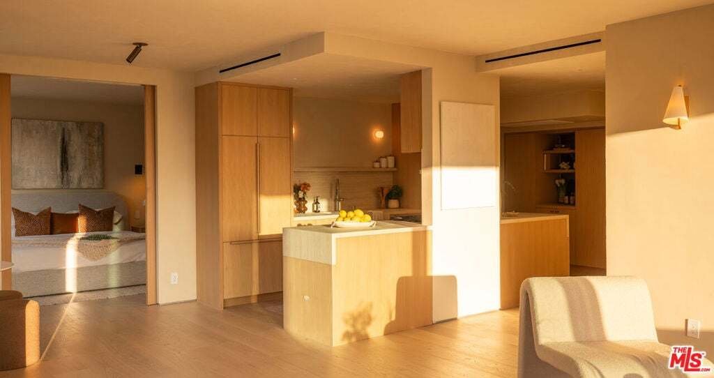 Condo in Los Angeles, California, United States 5 - 18936756