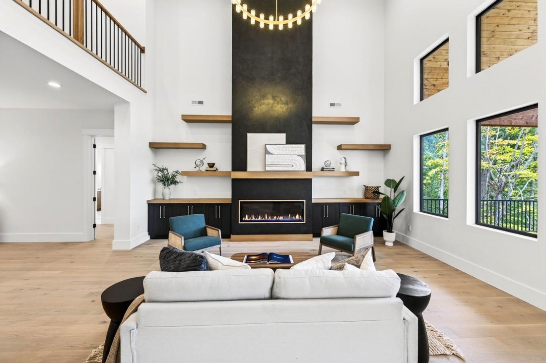 House in Weaverville, North Carolina, United States 4 - 18488612