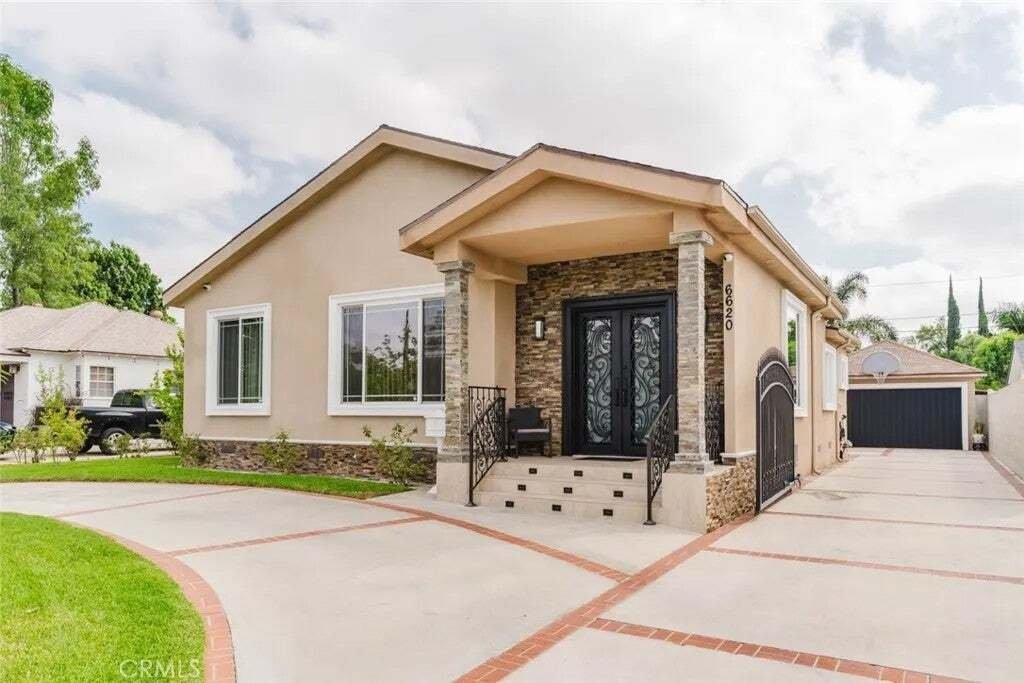 House in Los Angeles, California, United States 1 - 18937224