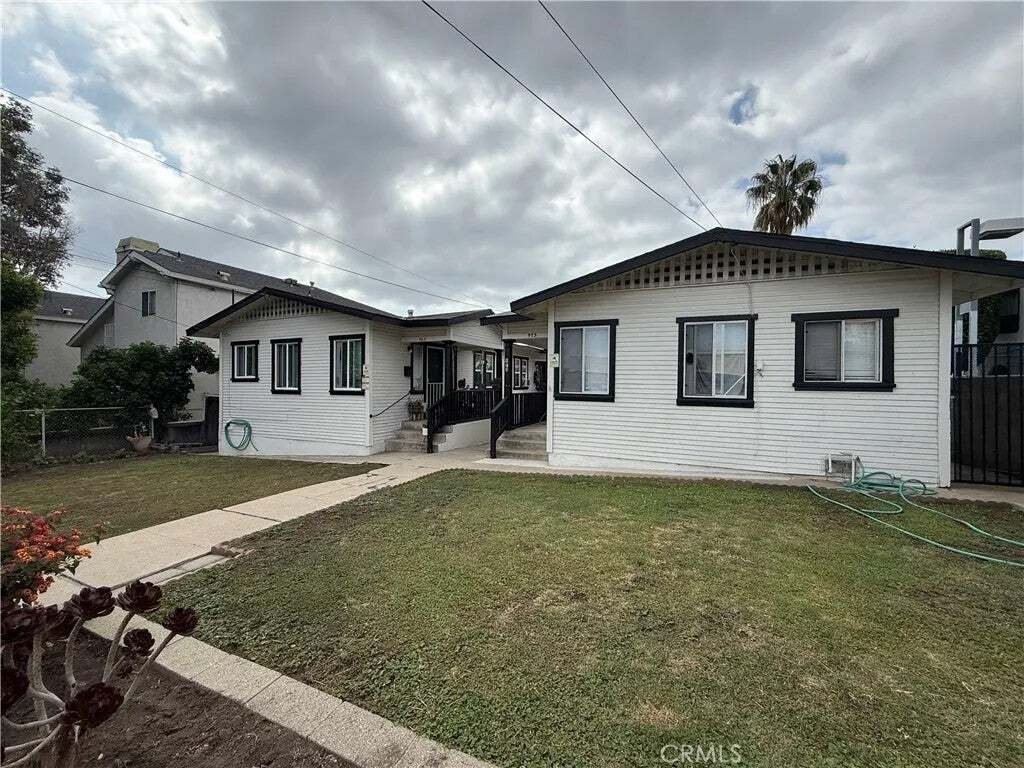 Los Angeles, California, United States 2 - 18937175