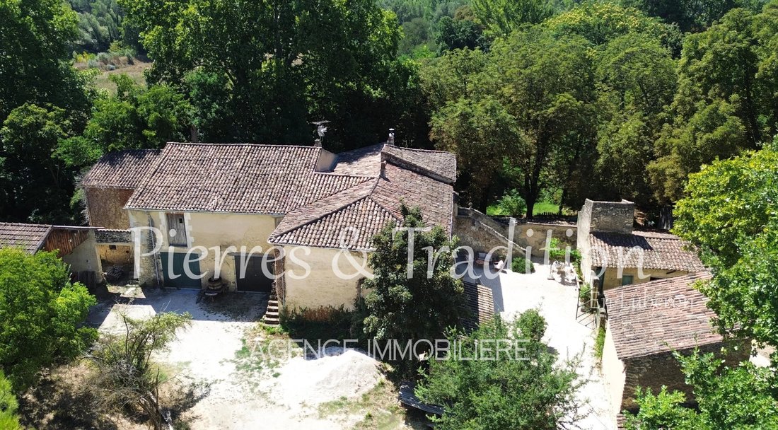 Estate in Pertuis, Provence-Alpes-Côte d'Azur, France 1 - 18937194
