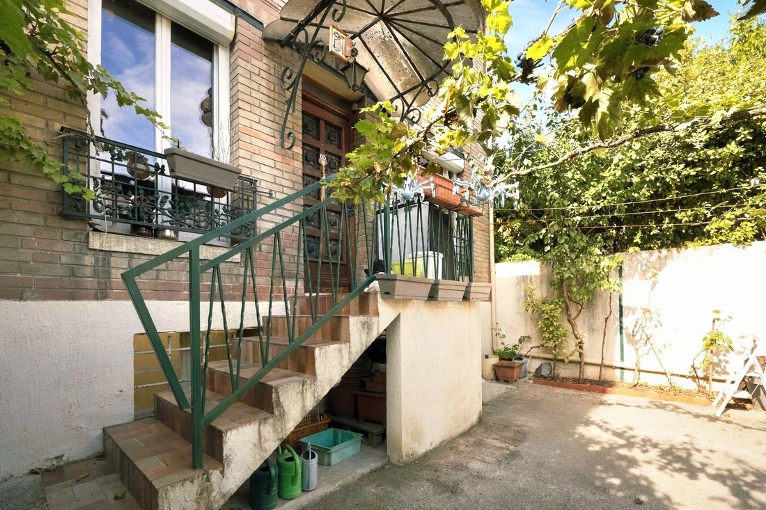 House in Clos Montholon, Vanves, France 1 - 18937645