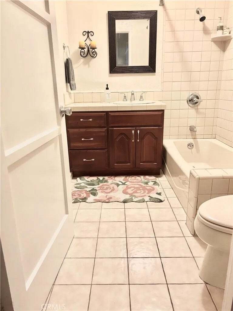 Garden Grove, California, United States 4 - 18937223