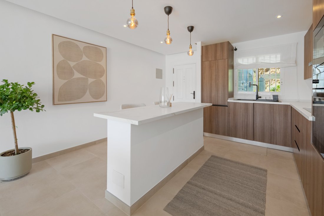 Apartment in La Quinta, Benahavis, Andalusia 5 - 18938062