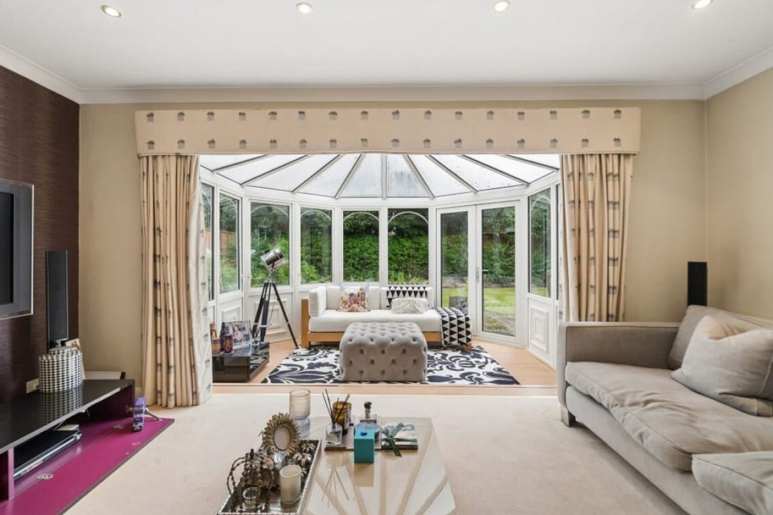 House in Farnham Royal, England 5 - 18147703