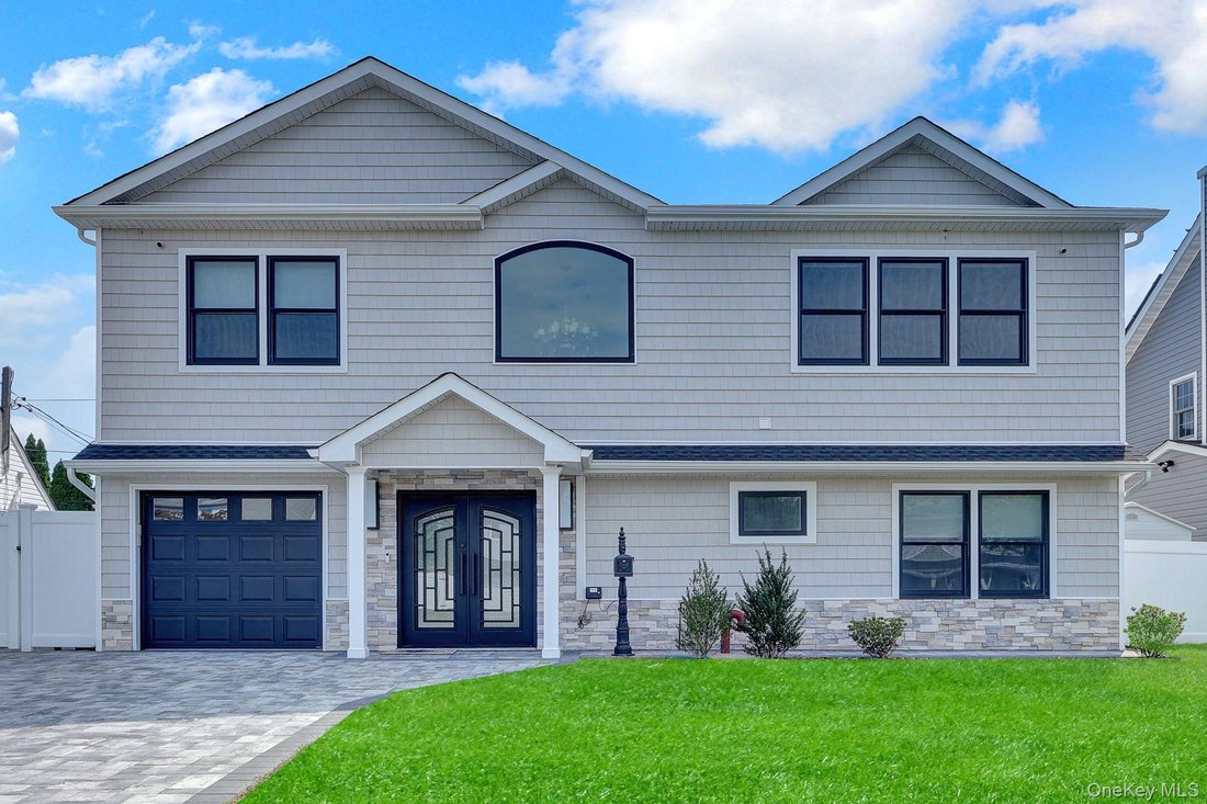 House in Wantagh, New York, United States 1 - 18936887