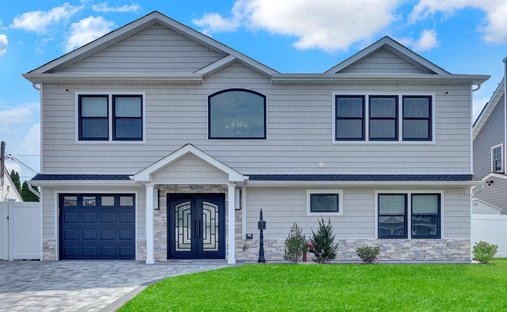 House in Wantagh, New York, United States 1