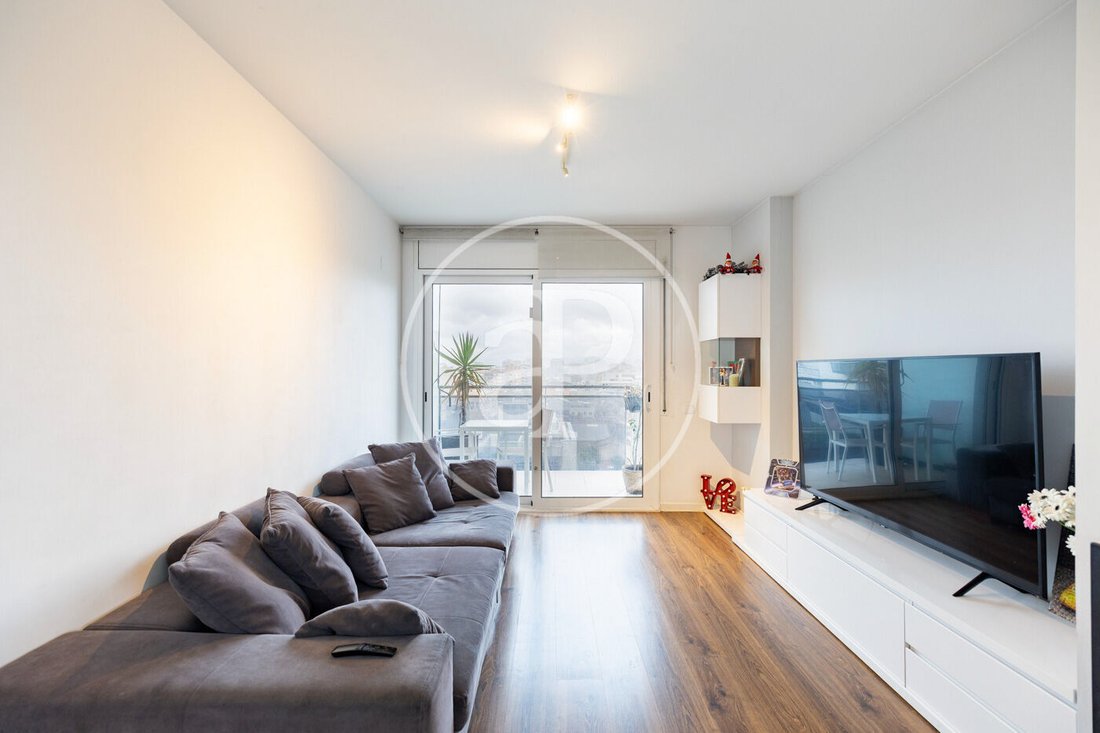 Penthouse in Districte II, l'Hospitalet de Llobregat, Spain 3 - 18937311