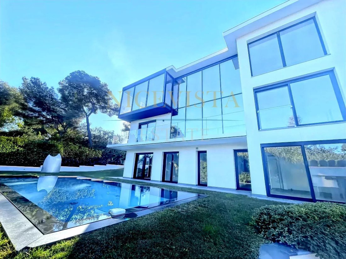 Villa in Cap Martin, Roquebrune-Cap-Martin, France 2 - 16158611