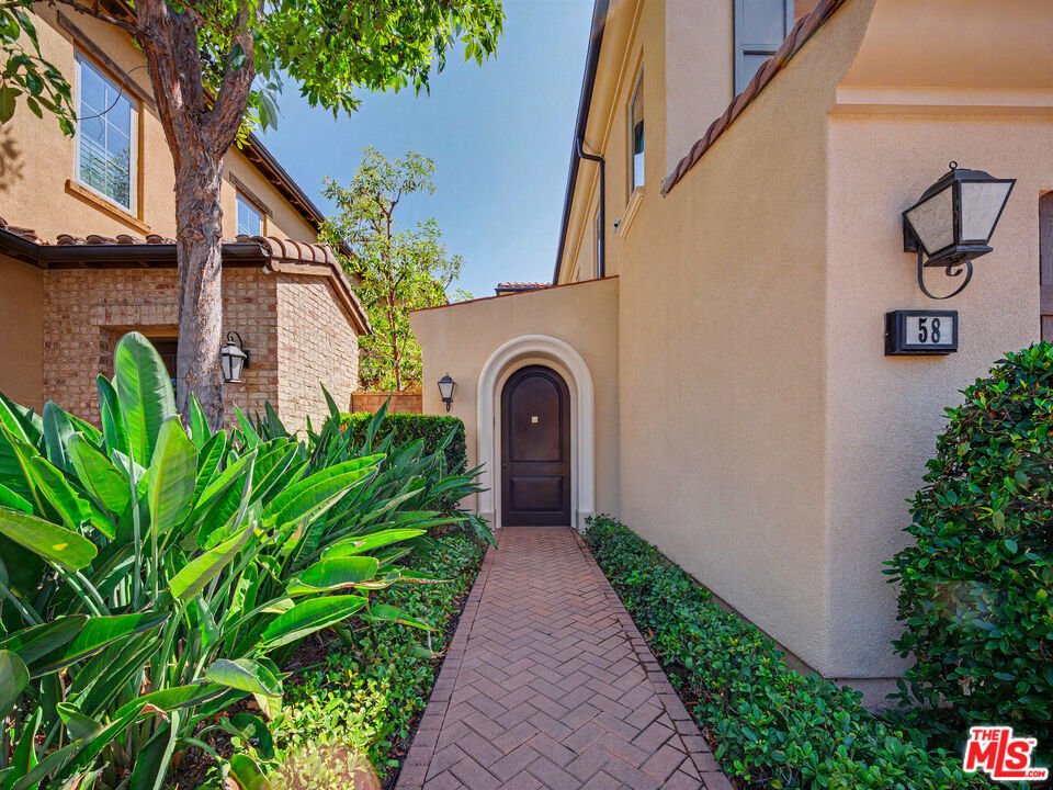 Condo in Irvine, California, United States 3 - 18937102