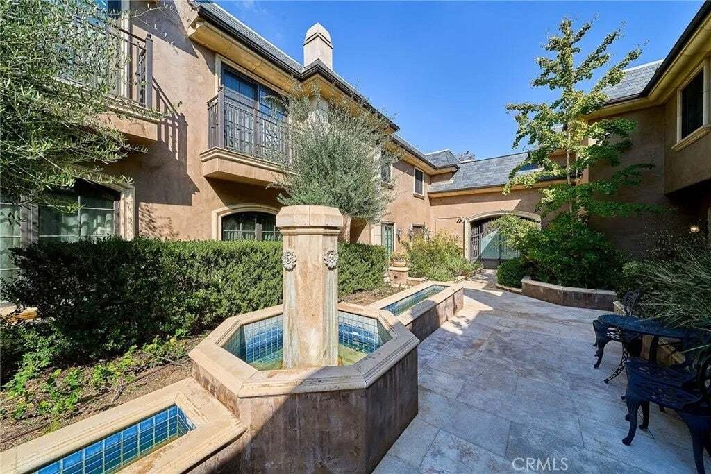 Townhouse in Altadena, California, United States 5 - 18937171