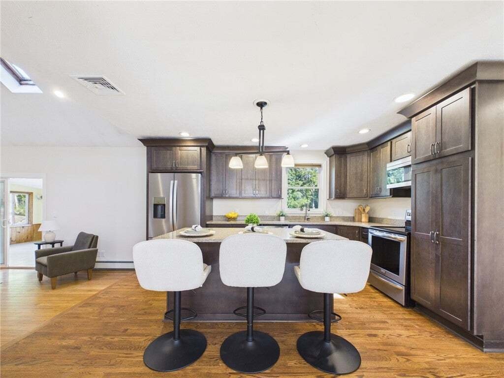 House in Coventry, Rhode Island, United States 4 - 18936802
