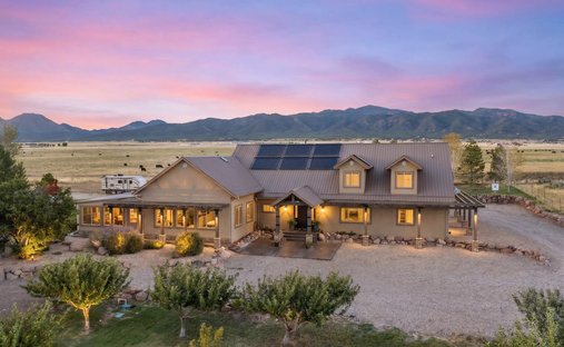 House in New Harmony, Utah, United States 1