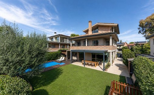 Villa in Sant Cugat del Valles, Catalonia, Spain 1