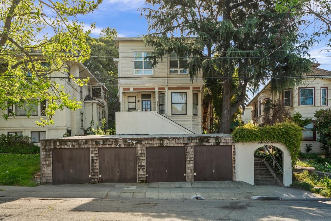 Oakland, California, United States 2 - 18936791