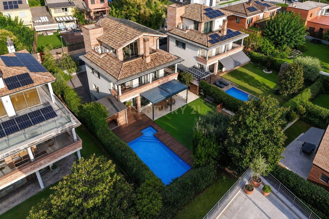 Villa in Sant Cugat del Valles, Catalonia, Spain 3 - 18937561