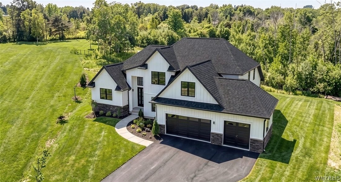 House in East Amherst, New York, United States 5 - 18937084