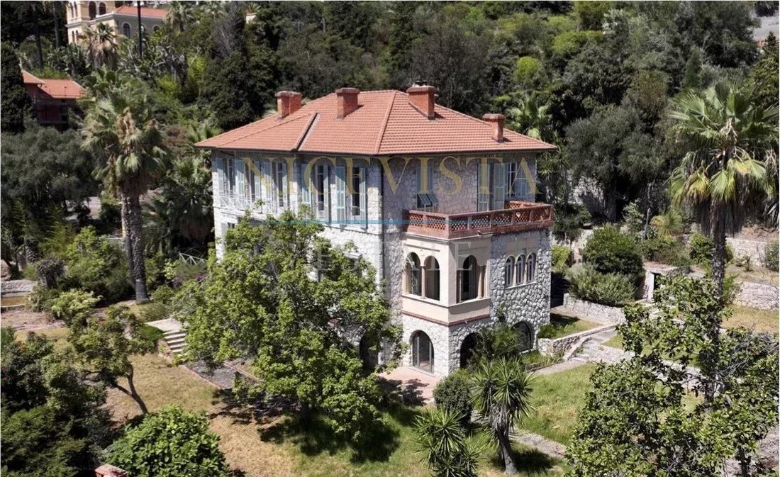 Villa in Menton, Provence-Alpes-Côte d'Azur, France 2 - 16042273