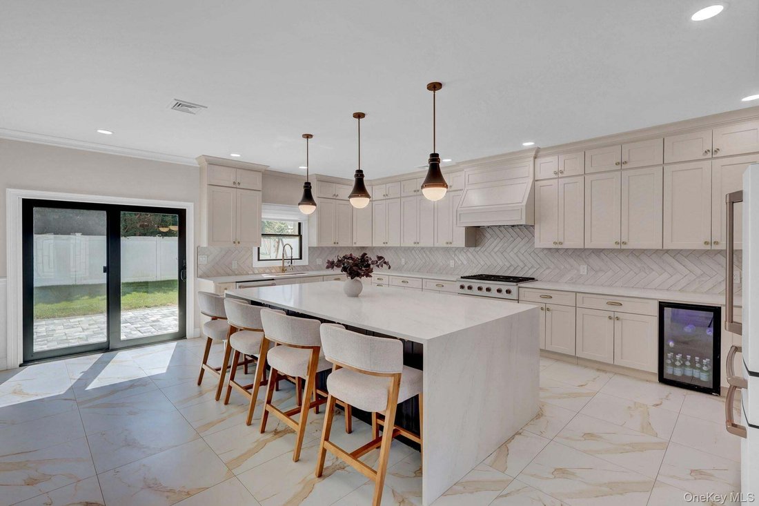 House in Wantagh, New York, United States 5 - 18936887