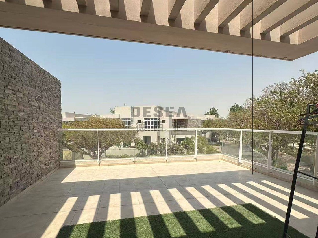 Villa in Nadd Hessa, Dubai, United Arab Emirates 1 - 18937259