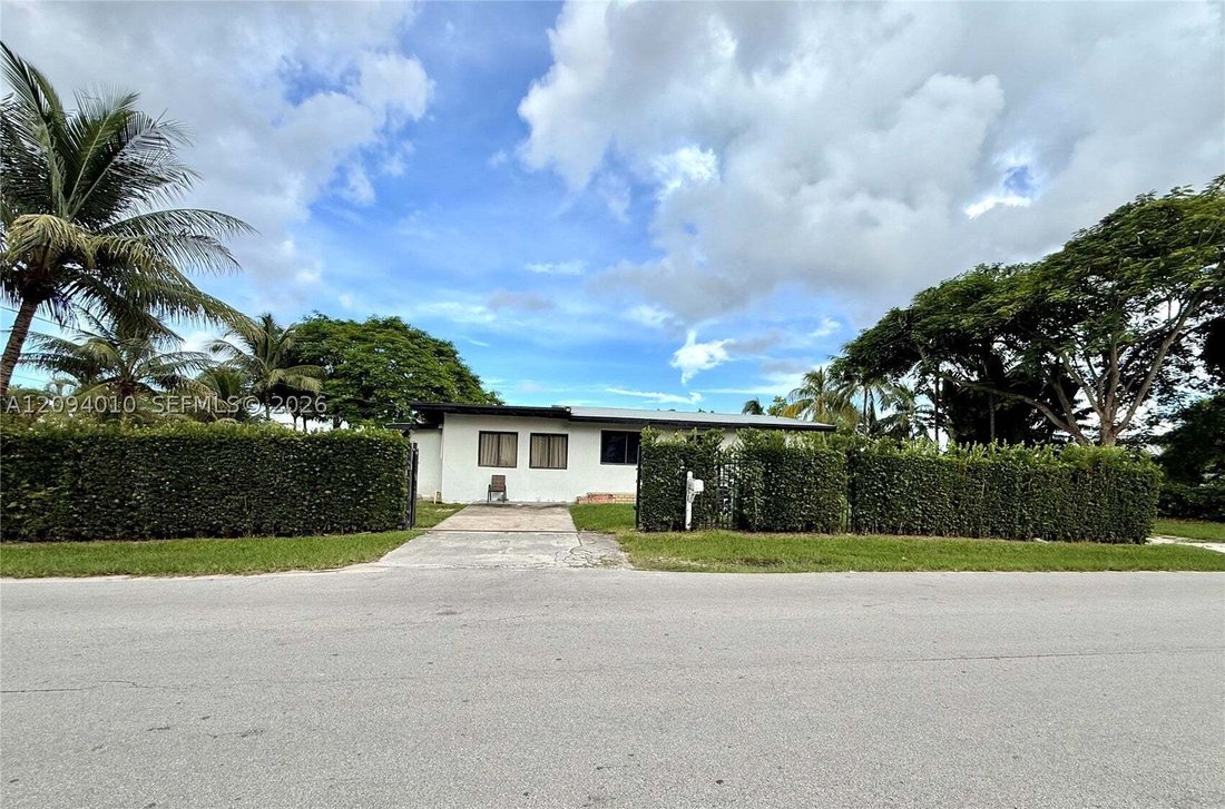 House in Miami, Florida, United States 4 - 18937028