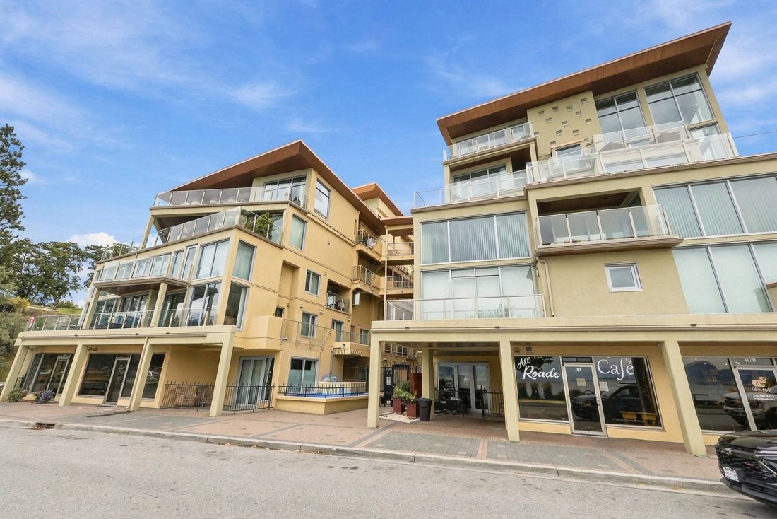 Apartment in Penticton, British Columbia, Canada 2 - 18937773