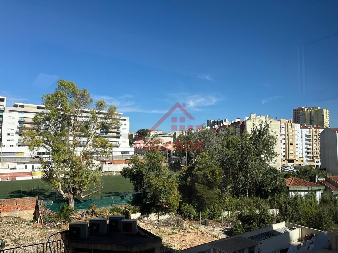 Apartment in Sao Domingos de Benfica, Lisbon, Portugal 1 - 18938011