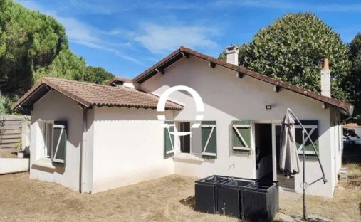 House in Les Villages, Saint-Brevin-les-Pins, France 1