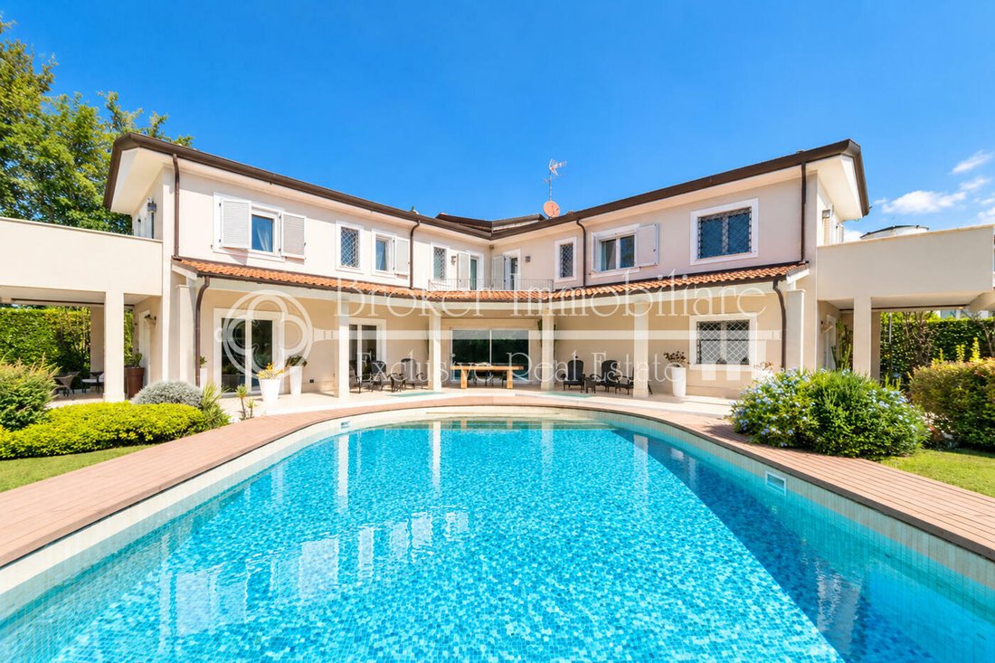 Villa in Centro, Forte dei Marmi, Tuscany 4 - 18937889