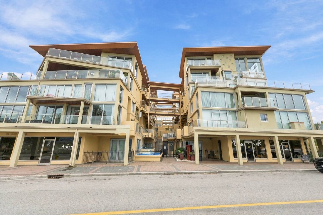 Apartment in Penticton, British Columbia, Canada 1 - 18937773